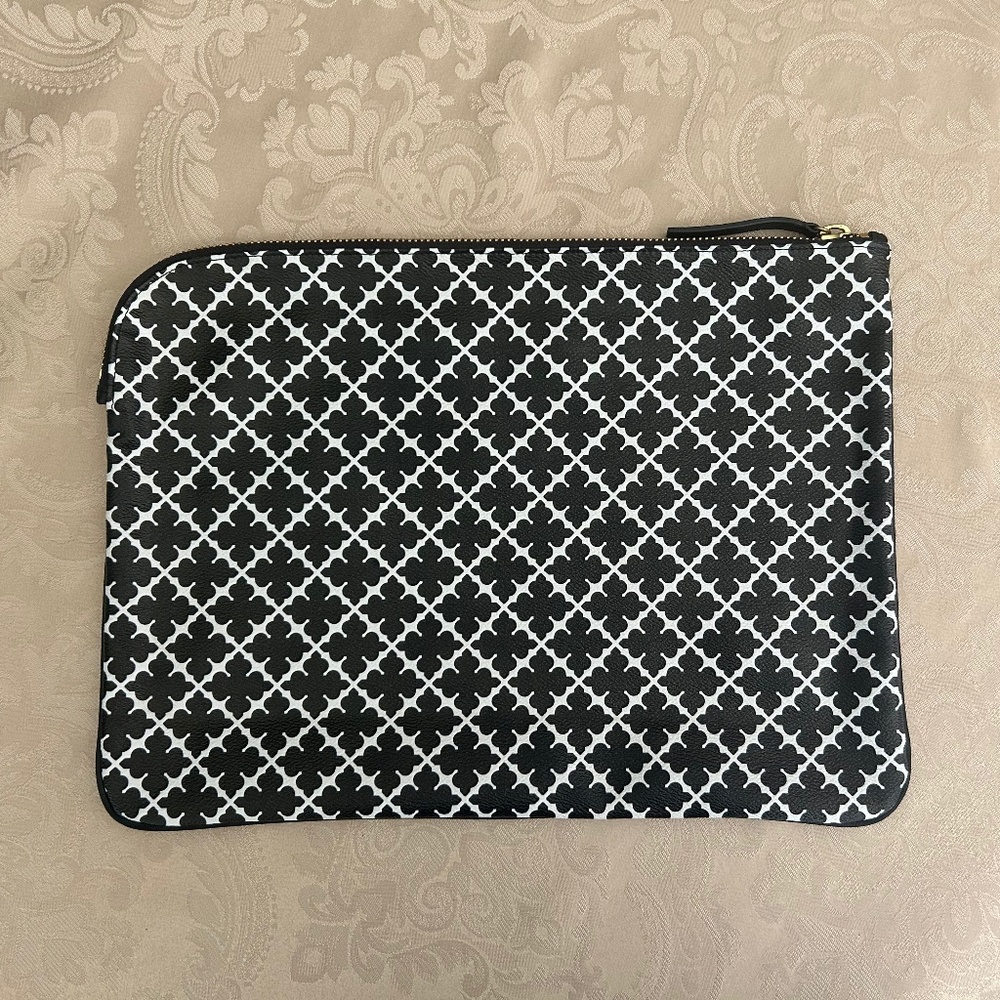 By Malene Birger Black & White Flower Pattern Laptop Case/Sleeve